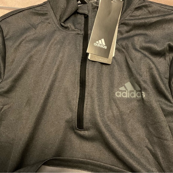 Adidas tech 1/4 zip CE7641 size small - Picture 10 of 10